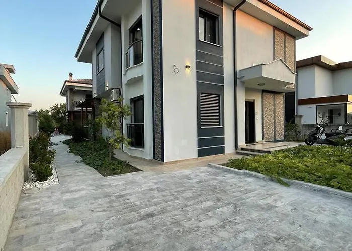 Master Vi ヴィラ ダラマン